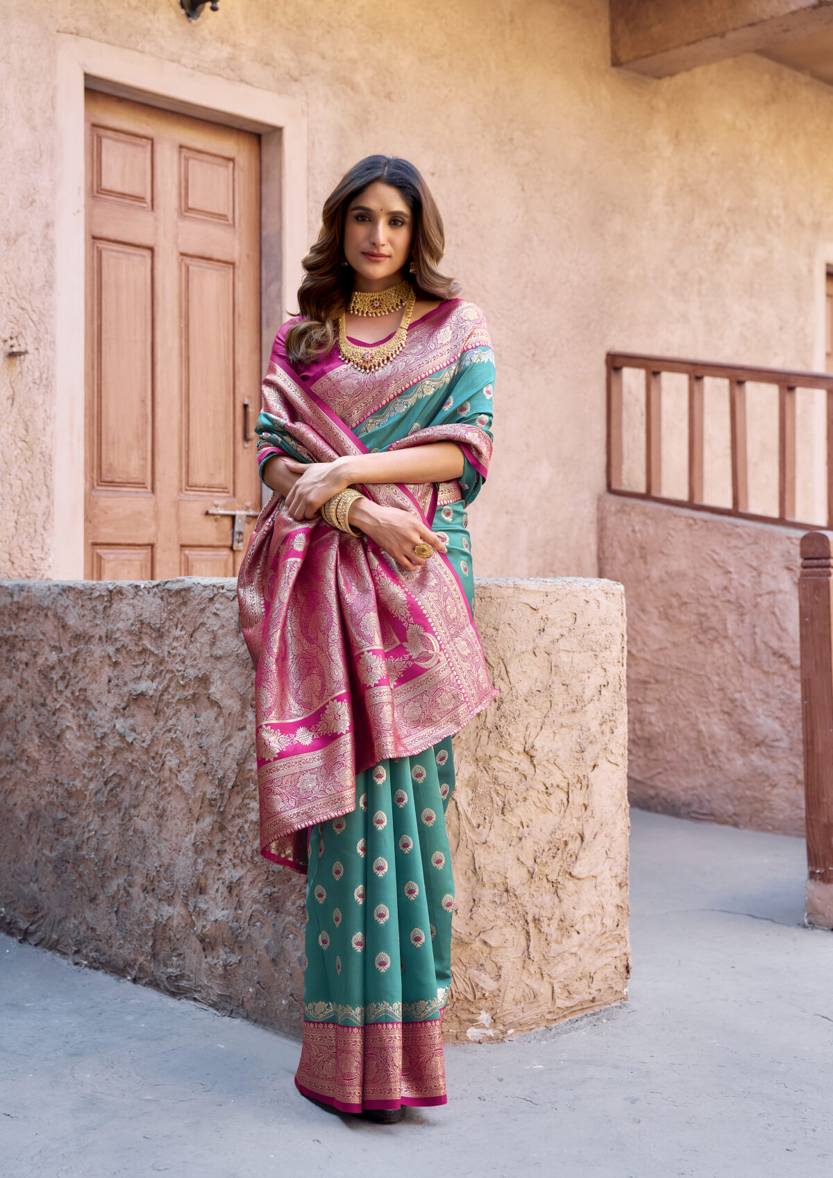 Regal Sea Green Silk Saree with Exquisite Zari Weaving & Contrast Border