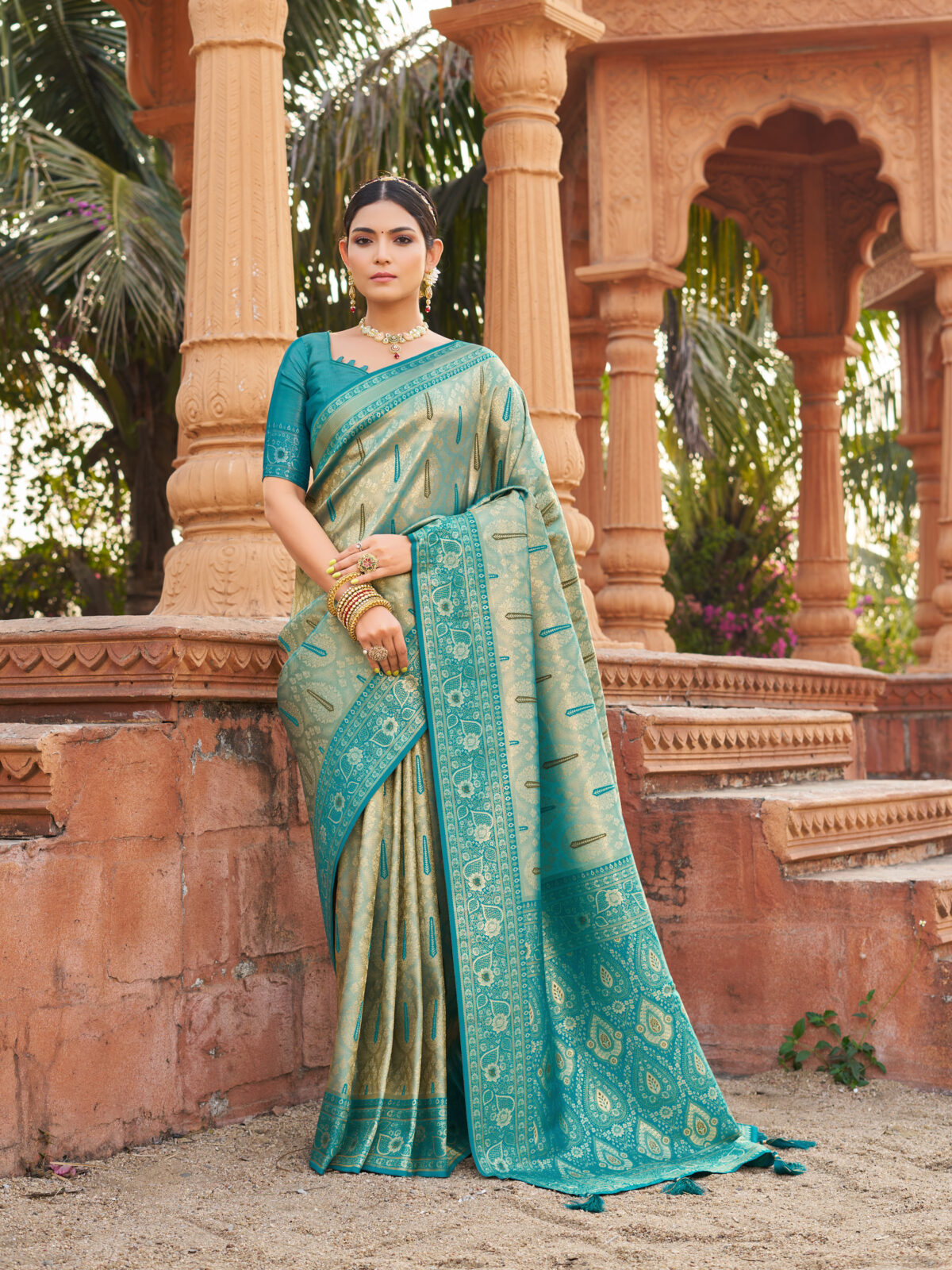 Royal Sea Green Soft Silk Saree with Traditional Touch